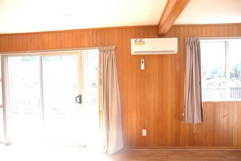 Photo of property in 12 Erica Road, Sunnynook, Auckland, 0620