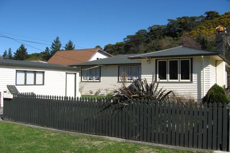 Photo of property in 22 Dover Road, Wainuiomata, Lower Hutt, 5014