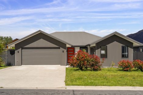 Photo of property in Lakefield Estate, 80 Kent Street, Kingston, 9793