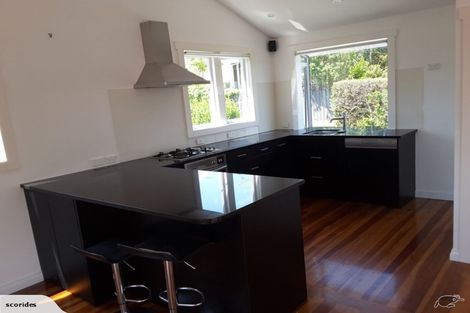 Photo of property in 2/128 Aberdeen Road, Campbells Bay, Auckland, 0620