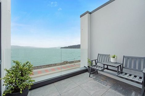 Photo of property in 4/148 Evans Bay Parade, Roseneath, Wellington, 6021
