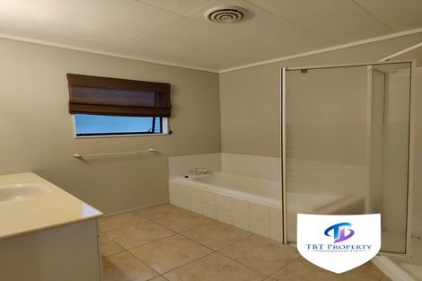 Photo of property in 21 Hakea Place, Totara Heights, Auckland, 2105