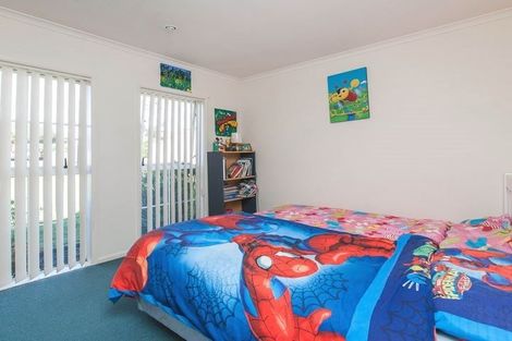Photo of property in 52 Summerland Drive, Henderson, Auckland, 0612