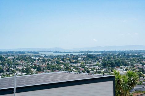 Photo of property in 11a Crestview Rise, Papakura, 2110