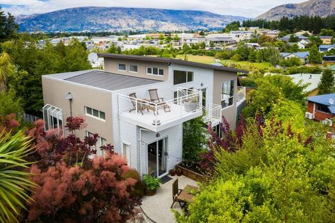 Photo of property in 9a Trevathan Lane, Wanaka, 9305