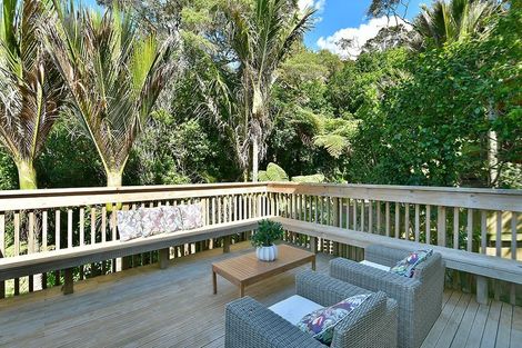 Photo of property in 13 Woodcote Drive, Glenfield, Auckland, 0629