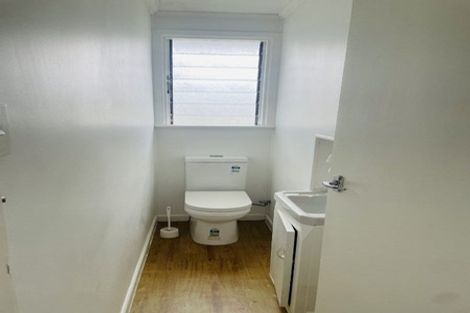 Photo of property in 39 Archibald Road, Kelston, Auckland, 0602