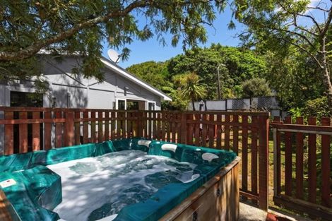 Photo of property in 3 Achilles Close, Tawa, Wellington, 5028