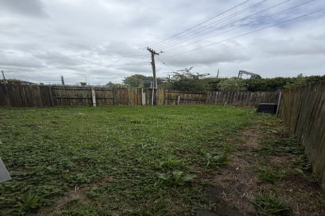 Photo of property in 3/11 Fruitvale Road, New Lynn, Auckland, 0600