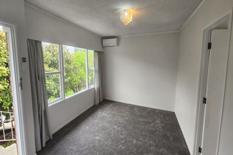 Photo of property in 2/31 Beatrice Avenue, Hillcrest, Auckland, 0627
