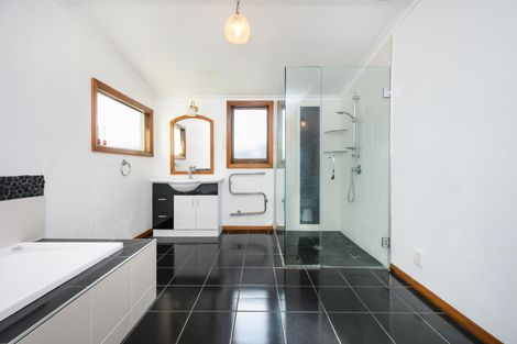 Photo of property in 17 Douglas Street, West End, Palmerston North, 4412