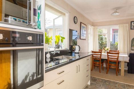 Photo of property in 35 Trafalgar Street, Dannevirke, 4930