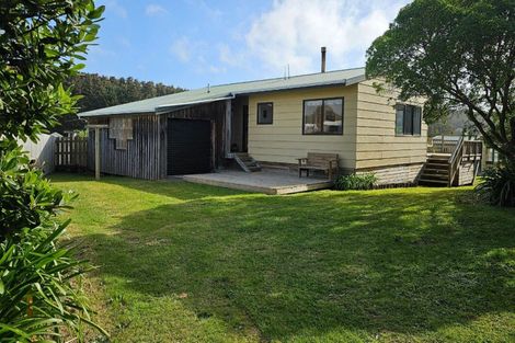 Photo of property in 13 Arataki Street, Waitarere Beach, Levin, 5510