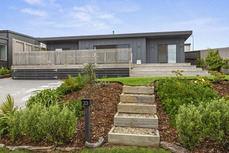 Photo of property in 33 Omahina Street, Raglan, 3225