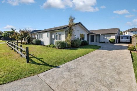 Photo of property in 80 One Tree Point Road, One Tree Point, 0118