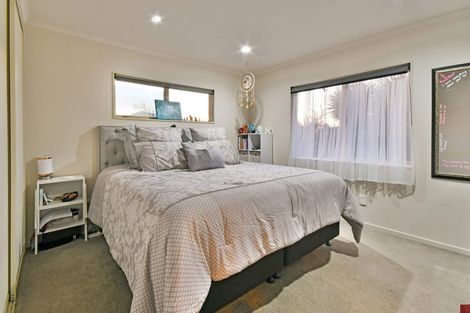 Photo of property in 22 Carisbrook Crescent, Papakura, 2110