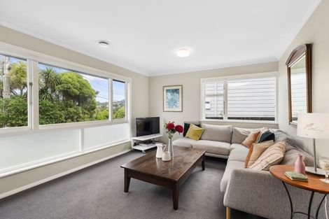 Photo of property in 23 West Road, Northland, Wellington, 6012