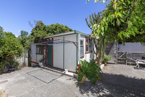 Photo of property in 38 Tiromoana Road, Raumati South, Paraparaumu, 5032