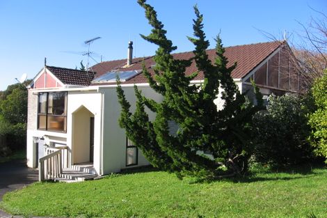 Photo of property in 2/34 Rapallo Place, Farm Cove, Auckland, 2012