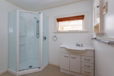 Photo of property in 1 Edward Street, Dannevirke, 4930