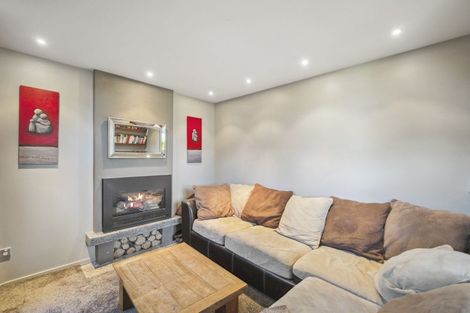Photo of property in 1/10 Krissell Place, Acacia Bay, Taupo, 3330