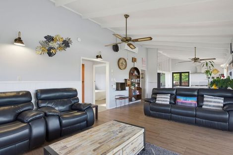 Photo of property in 201 Chartwell Avenue, Whangamata, 3620