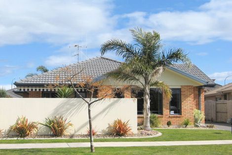 Photo of property in 93 Kahira Crescent, Papamoa Beach, Papamoa, 3118