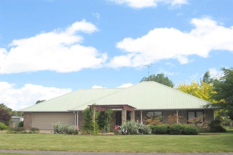 Photo of property in 21 Cowley Drive, Leamington, Cambridge, 3432