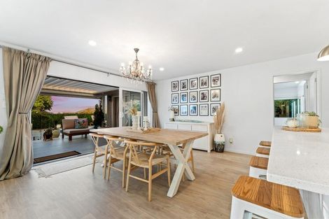 Photo of property in 24 Woodridge Drive, Stanmore Bay, Whangaparaoa, 0932