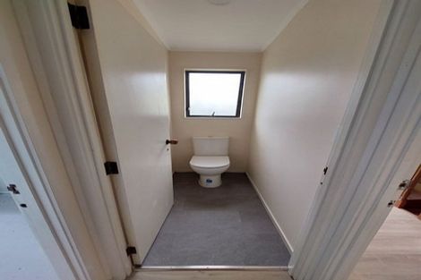 Photo of property in 21 Rhinevale Close, Henderson, Auckland, 0612