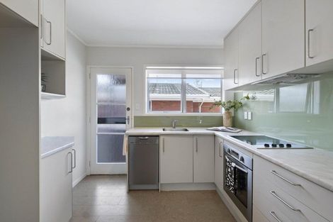 Photo of property in 1/6 Reydon Place, Cockle Bay, Auckland, 2014