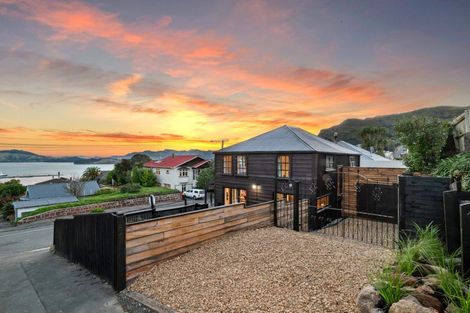 Photo of property in 2a Ripon Street, Lyttelton, 8082
