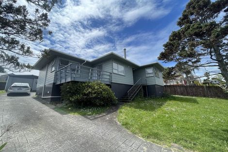 Photo of property in 8 Pahi Place, West Harbour, Auckland, 0618