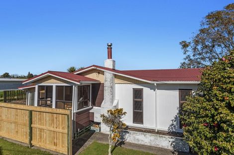 Photo of property in 18 Kowhai Avenue, Edgecumbe, 3120