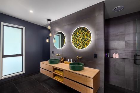 Photo of property in 155 Moncks Spur Road, Mount Pleasant, Christchurch, 8081