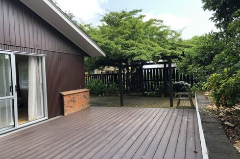 Photo of property in 66 Gossamer Drive, Pakuranga Heights, Auckland, 2010