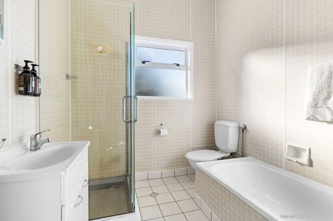 Photo of property in 19 Breton Grove, Kingston, Wellington, 6021