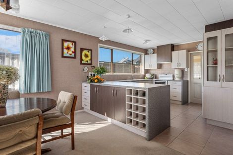 Photo of property in 21 Hikurangi Street, Whakatane, 3120