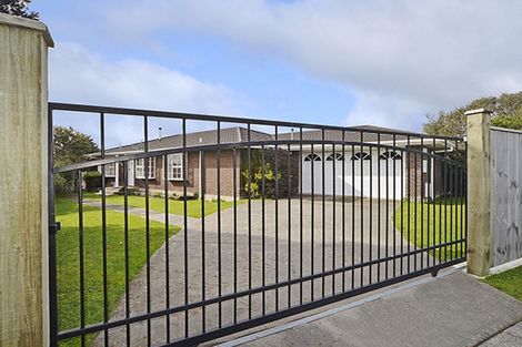 Photo of property in 27 Tula Lane, Kelvin Grove, Palmerston North, 4470