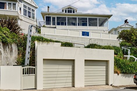 Photo of property in 52 Central Terrace, Kelburn, Wellington, 6012