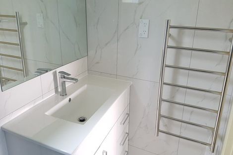 Photo of property in 41 Cockayne Crescent, Sunnynook, Auckland, 0620