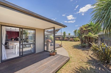 Photo of property in 9 Jacaranda Drive, Whitianga, 3510