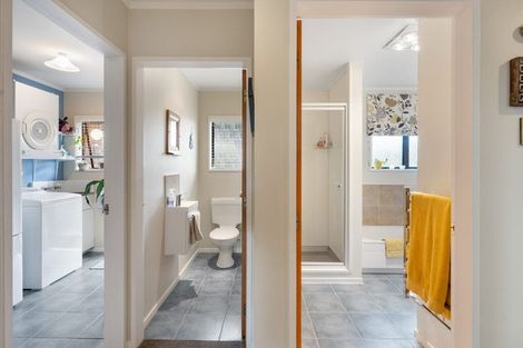 Photo of property in 2 Amokura Street, Waikanae, 5036