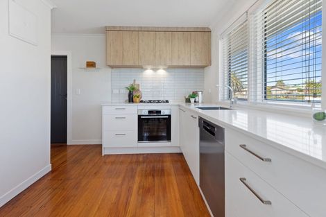 Photo of property in 107b Simpson Road, Papamoa Beach, Papamoa, 3118