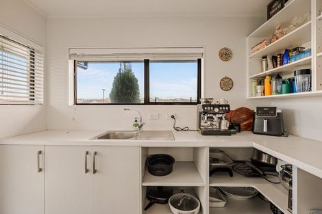 Photo of property in 6 Richardson Road, Omokoroa, 3114