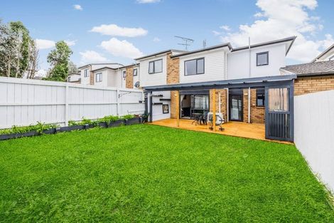 Photo of property in 11 Battlen Place, Manurewa, Auckland, 2105