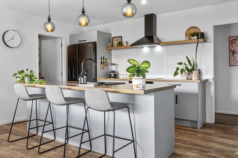 Photo of property in 31 Angus Place, Rangiora, 7400