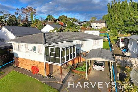 Photo of property in 74 Vodanovich Road, Te Atatu South, Auckland, 0610