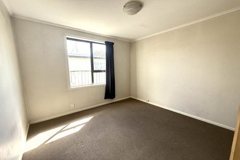 Photo of property in 64 Golf Road, New Lynn, Auckland, 0600