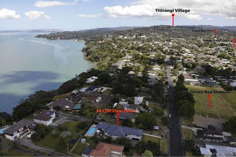 Photo of property in 34 Cliff View Drive, Green Bay, Auckland, 0604